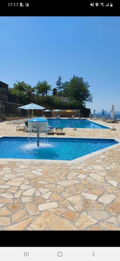 Amos At Aquamarine Vlorë