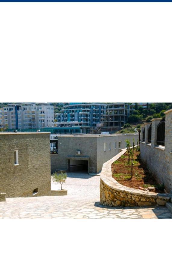 Villa Amos At Aquamarine