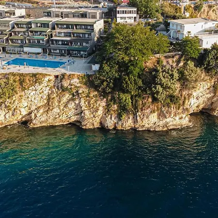 Villa Amos At Aquamarine Residence Vlore Exterior photo