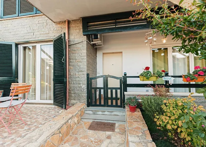 Villa Amos At Aquamarine Residence