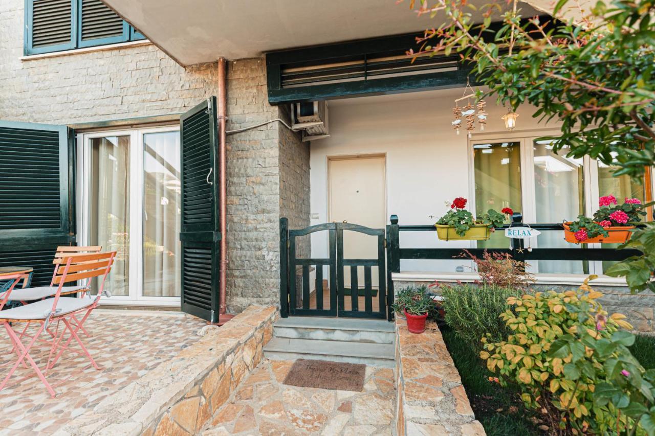 Amos At Aquamarine Vlore