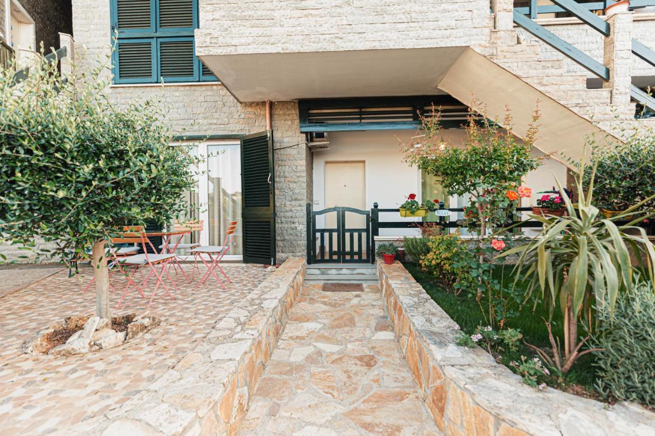 Villa Amos At Aquamarine Vlore